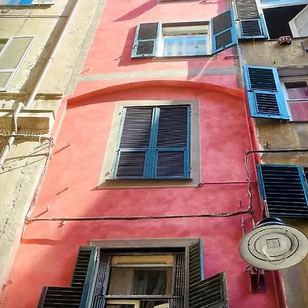 Torre Degli Orefici Dimora Medioevale Konukevi 4*