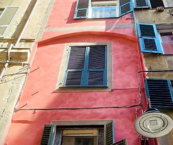 Torre Degli Orefici Dimora Medioevale Gasthof 3*