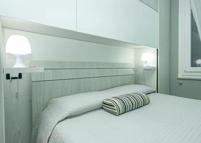 Torre Degli Orefici Dimora Medioevale Konukevi Cenova