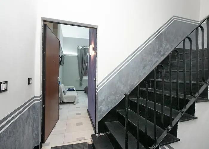 Torre Degli Orefici Dimora Medioevale Pensión Génova